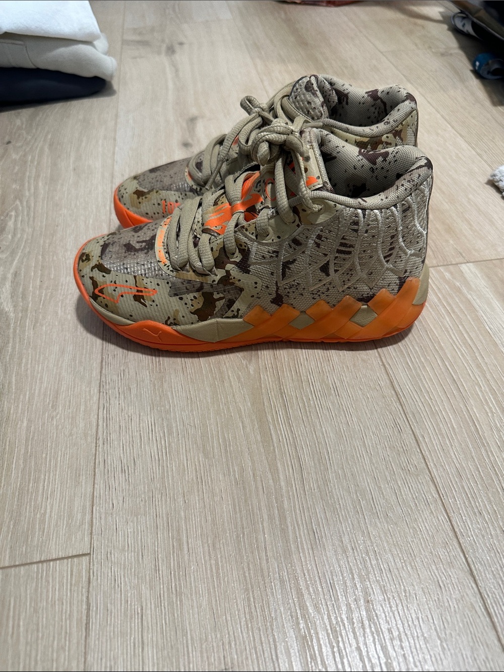 Boys la melo ball camo basketball sneakers